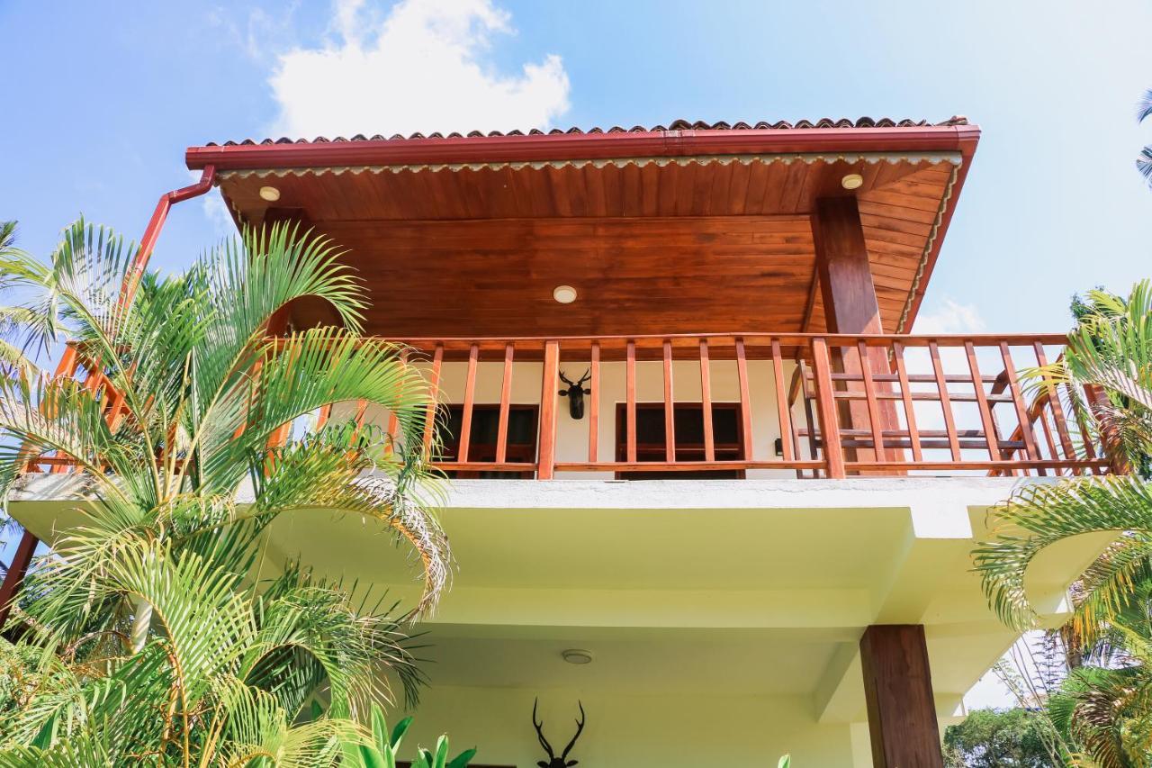 Anb Surf View Hotel Тангале Екстериор снимка