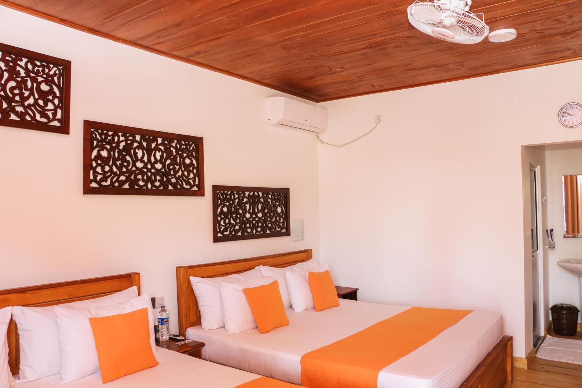 Anb Surf View Hotel Тангале Екстериор снимка