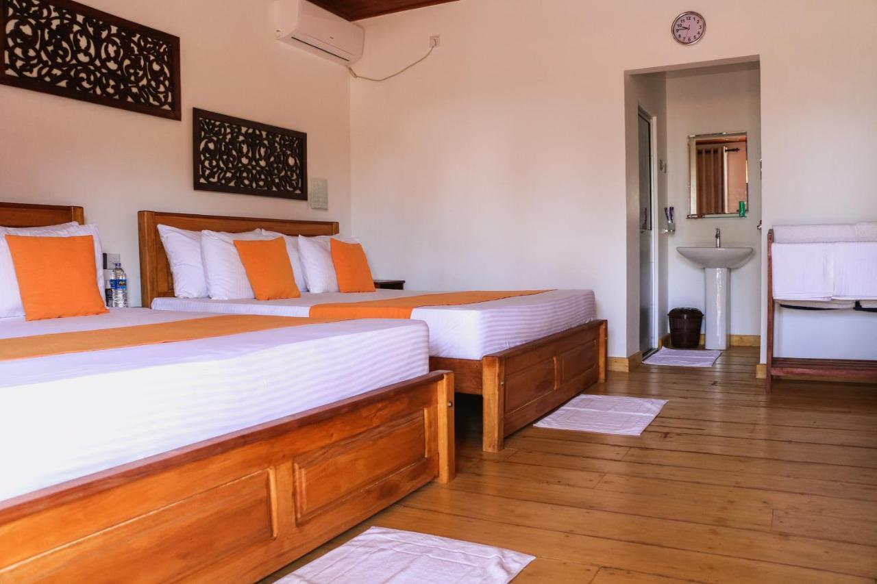Anb Surf View Hotel Тангале Екстериор снимка