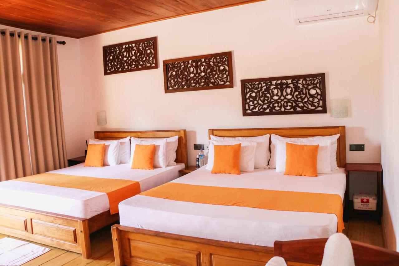 Anb Surf View Hotel Тангале Екстериор снимка