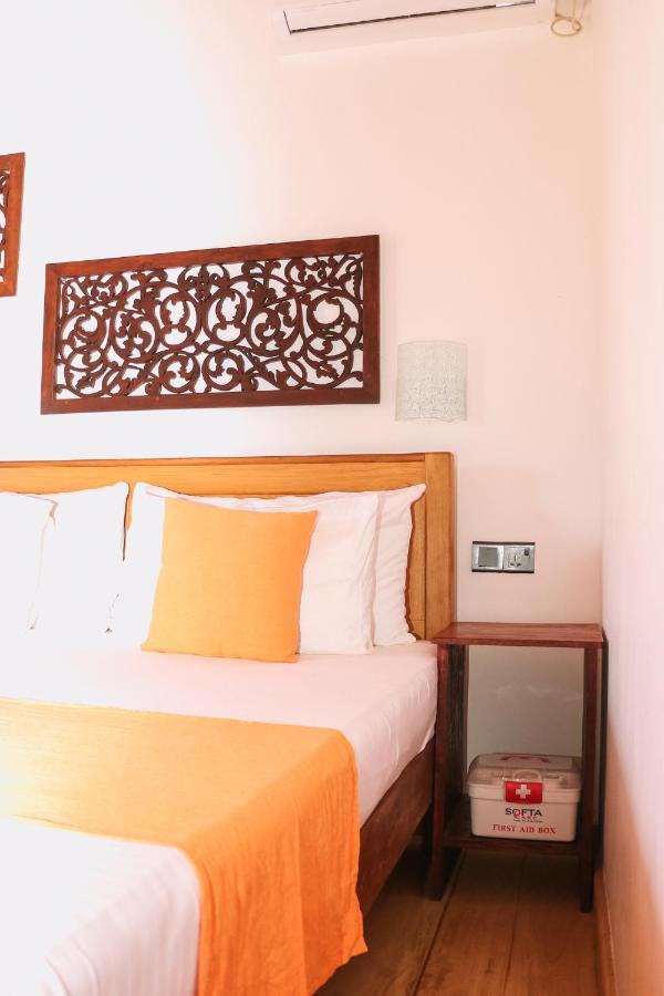 Anb Surf View Hotel Тангале Екстериор снимка